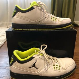 Nike Air Jordan Flight 1